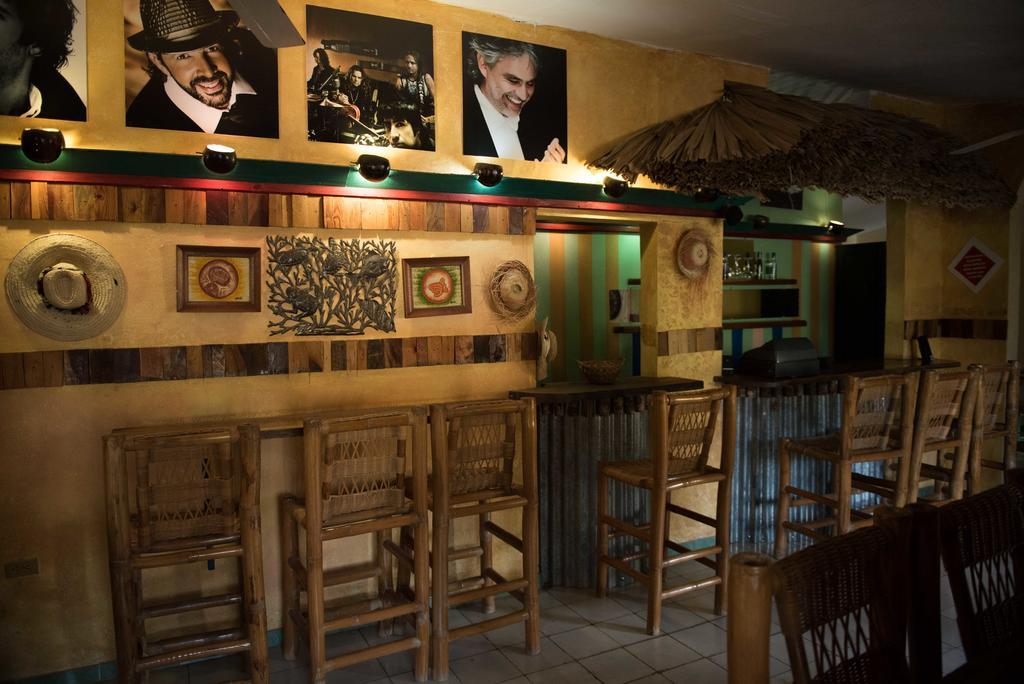 Hostal Dona Chava Pedernales Esterno foto