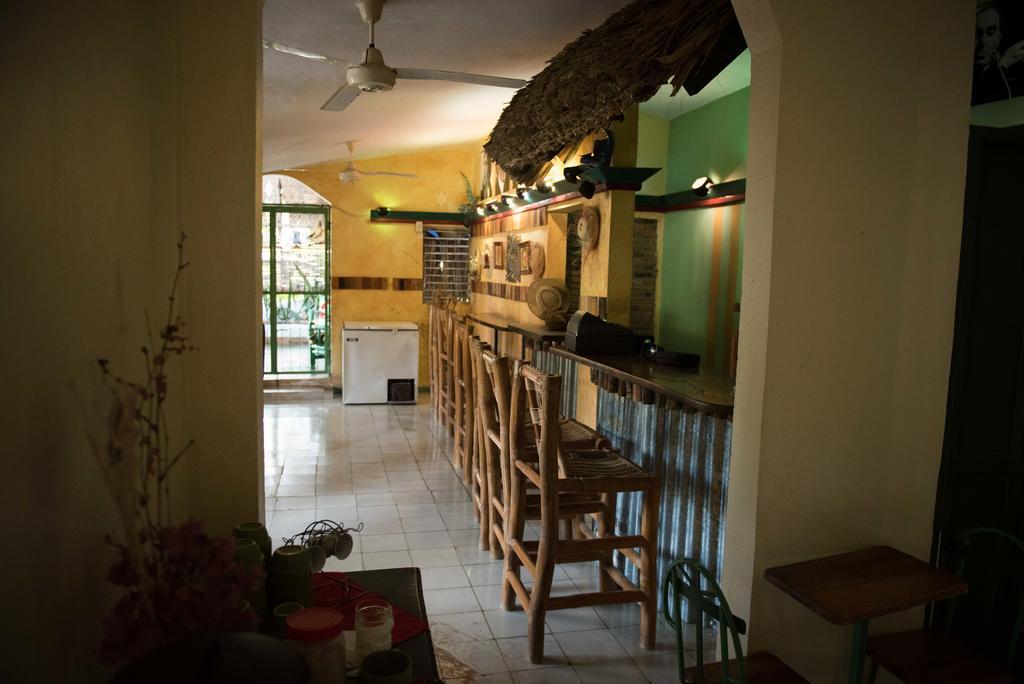 Hostal Dona Chava Pedernales Esterno foto