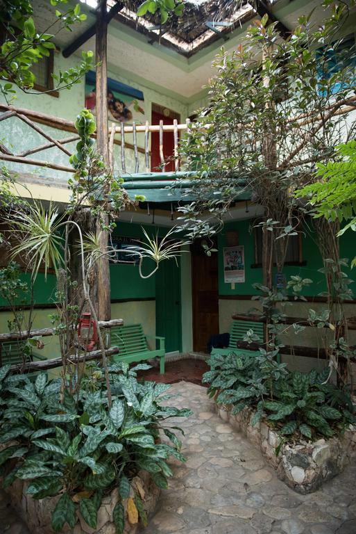 Hostal Dona Chava Pedernales Esterno foto