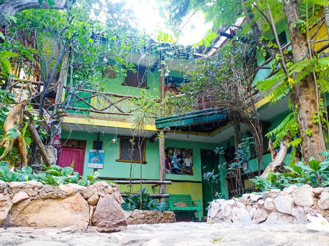 Hostal Dona Chava Pedernales Esterno foto